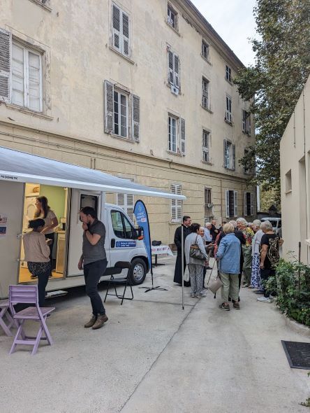 Inauguration de la laverie mobile à Bastia